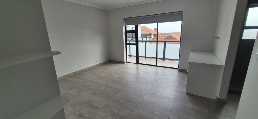 5 Bedroom Property for Sale in Myburgh Park Western Cape